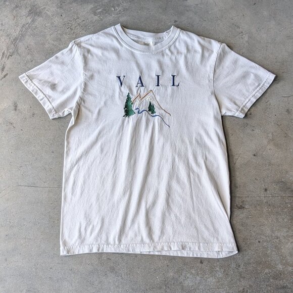 Vail Colorado Embroidered Mountain Tree Short Sleeve Graphic Tee small - Picture 2 of 7